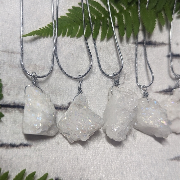 White agate druzy necklace - Picture 6 of 7